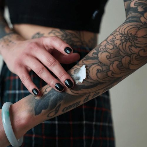 Cuidado post-tatuaje